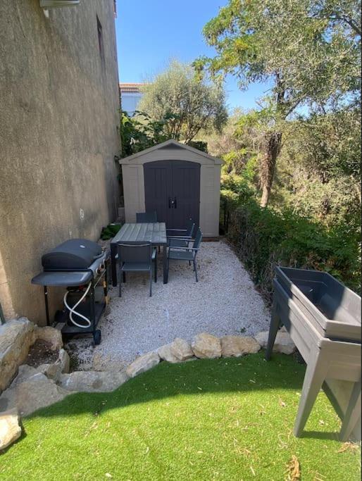 Superbe Appartement Avec Jardin & Jacuzzi - En Face De La Mer La Ciotat Luaran gambar